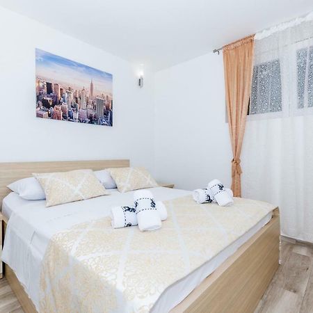 Apartments West Coast Σπλιτ Εξωτερικό φωτογραφία