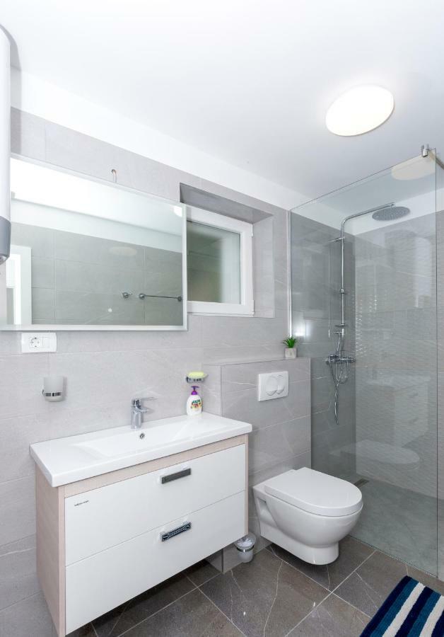 Apartments West Coast Σπλιτ Εξωτερικό φωτογραφία
