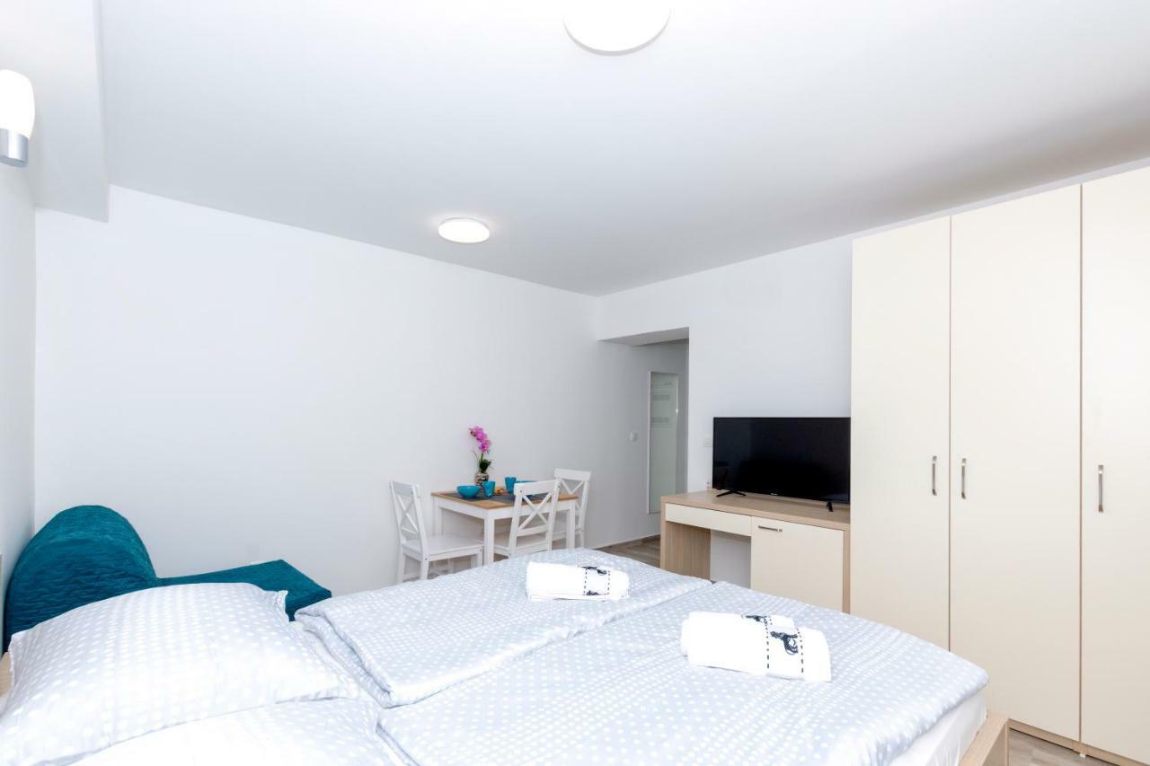 Apartments West Coast Σπλιτ Εξωτερικό φωτογραφία