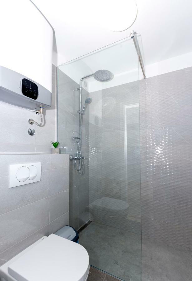 Apartments West Coast Σπλιτ Εξωτερικό φωτογραφία