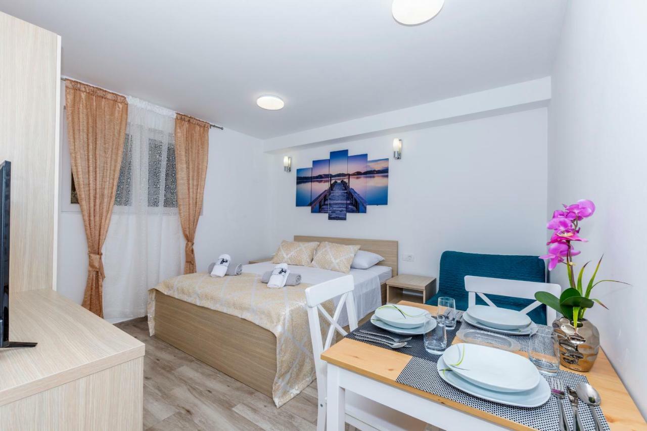 Apartments West Coast Σπλιτ Εξωτερικό φωτογραφία