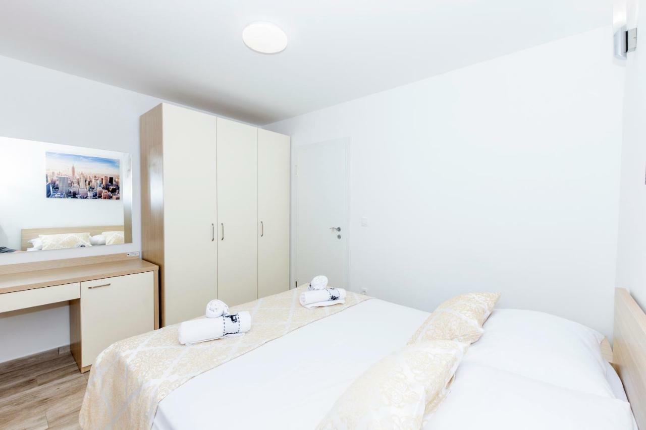 Apartments West Coast Σπλιτ Εξωτερικό φωτογραφία
