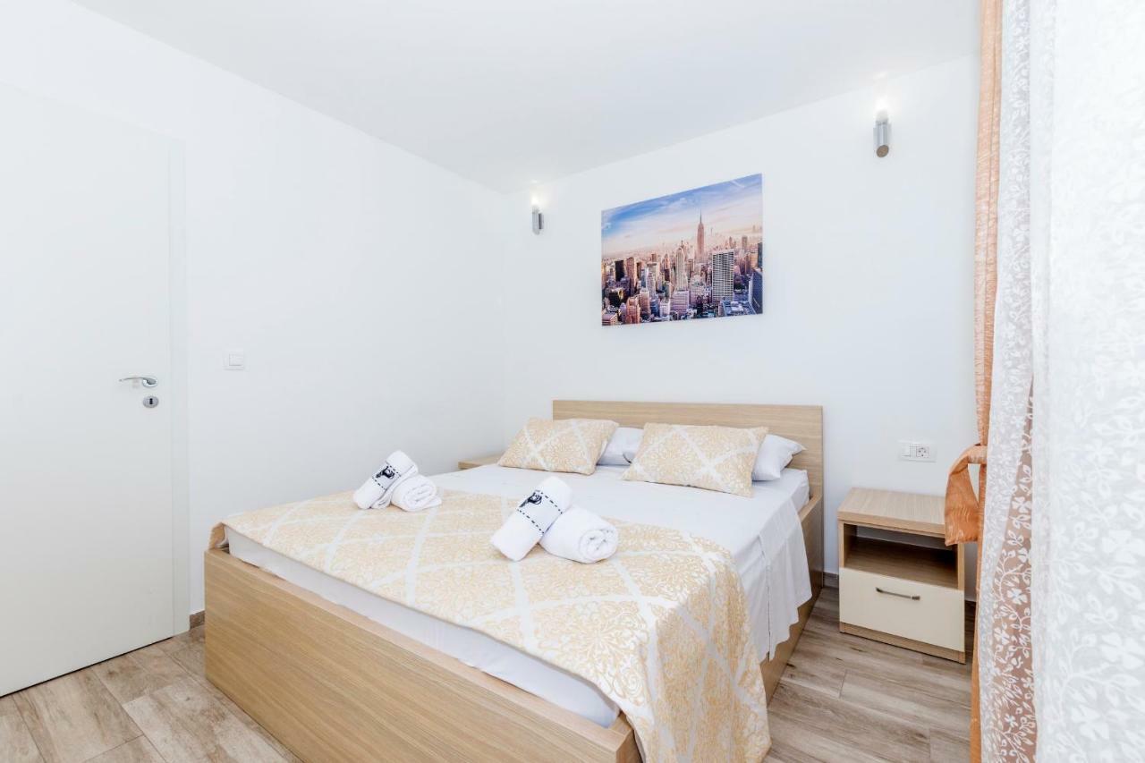 Apartments West Coast Σπλιτ Εξωτερικό φωτογραφία